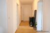 # Beste Lage Berg - Penthouse-Style! Mit großer Terrasse, EBK, Balkon, TG-Stpl., frisch saniert! - geräumiger Flur